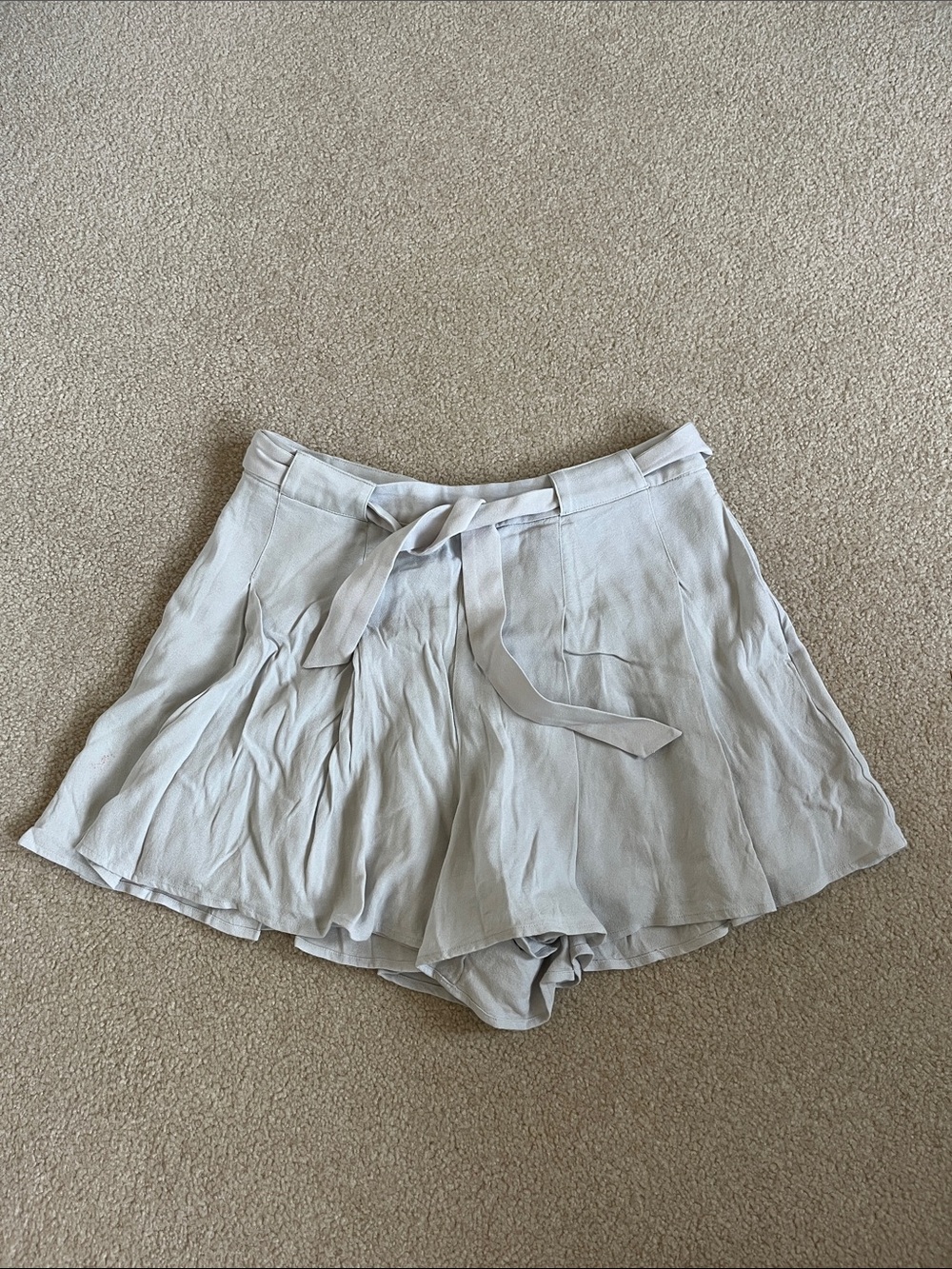 Sunday Best Light Gray High-Waist Tie-Front Flow Skort